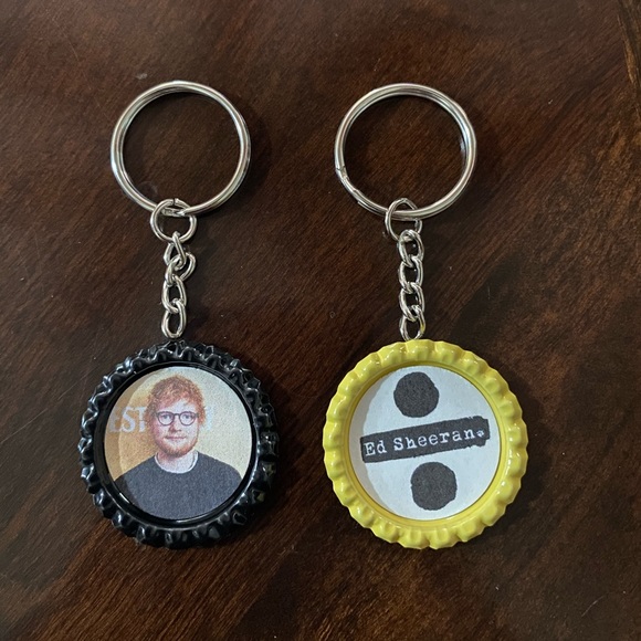 Ed Sheeran Bottle Cap Keychains - Picture 1 of 1